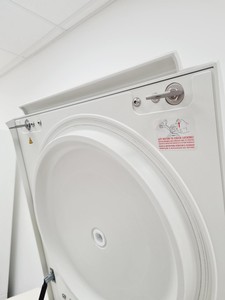 Thumbnail image of Thermo Scientific Benchtop Laboratory Centrifuge Heraeus Megafuge 40R Lab