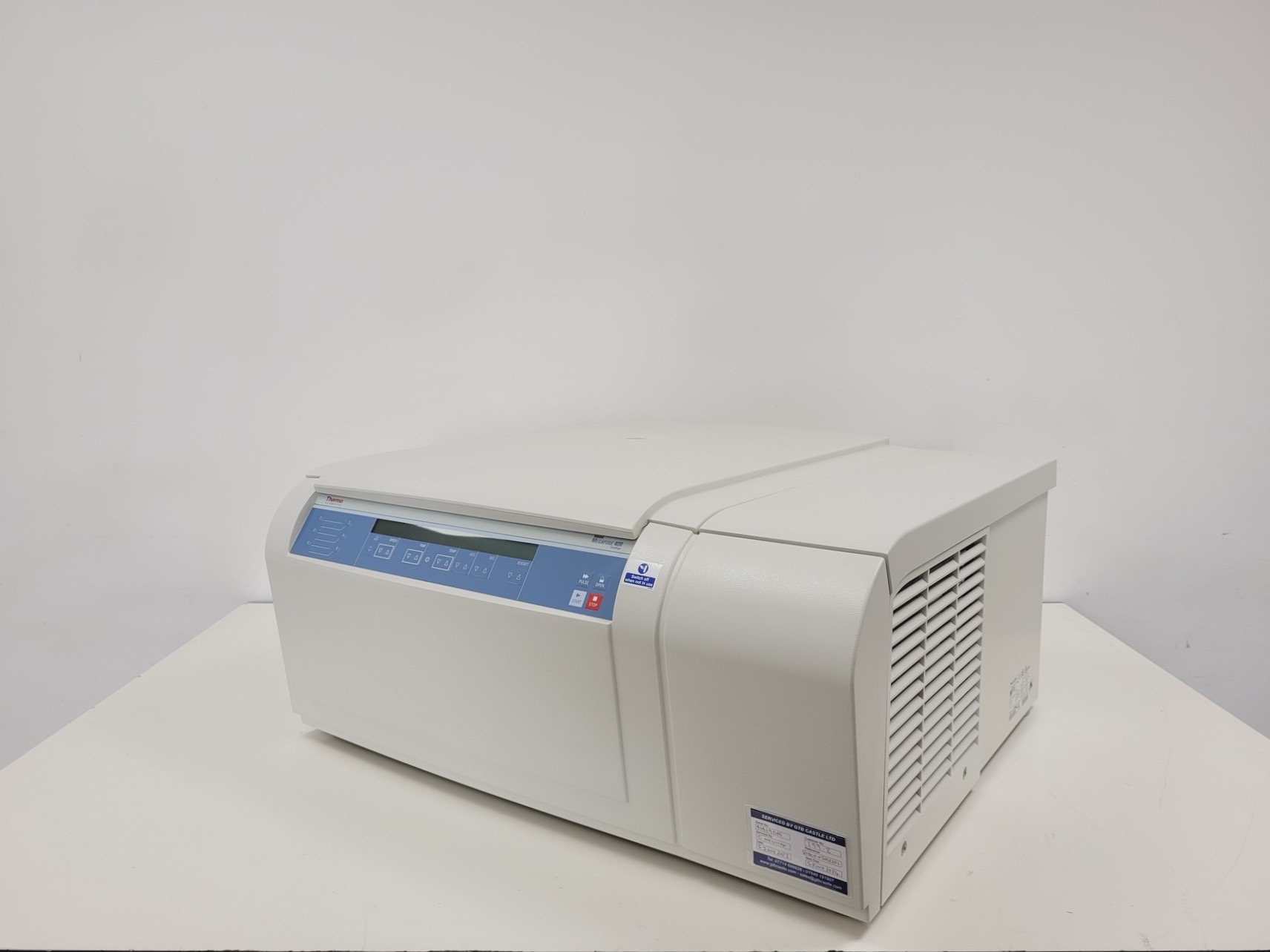 Image of Thermo Scientific Heraeus Megafuge 40R Laboratory Centrifuge Lab