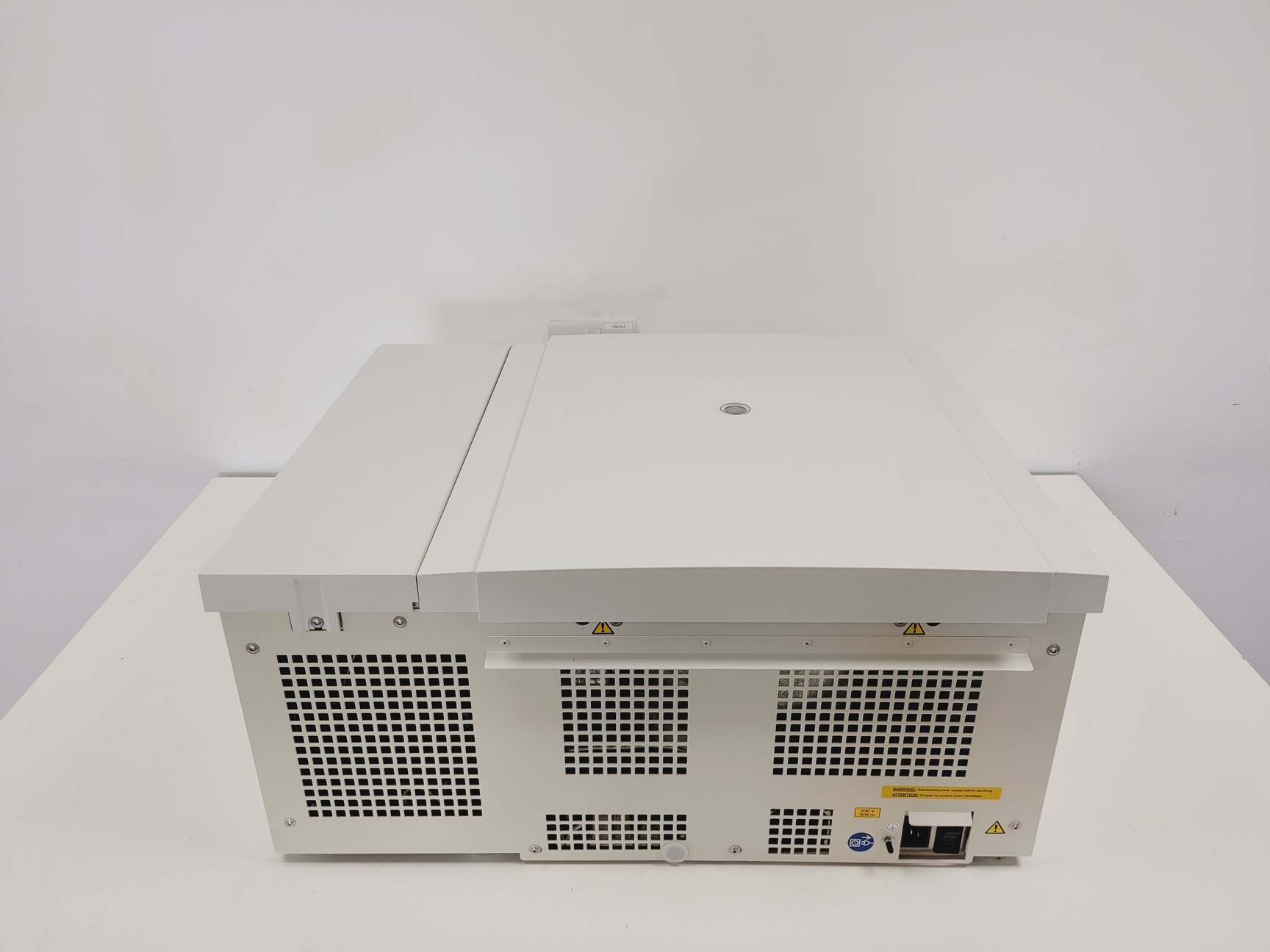 Image of Thermo Scientific Heraeus Megafuge 40R Laboratory Centrifuge Lab