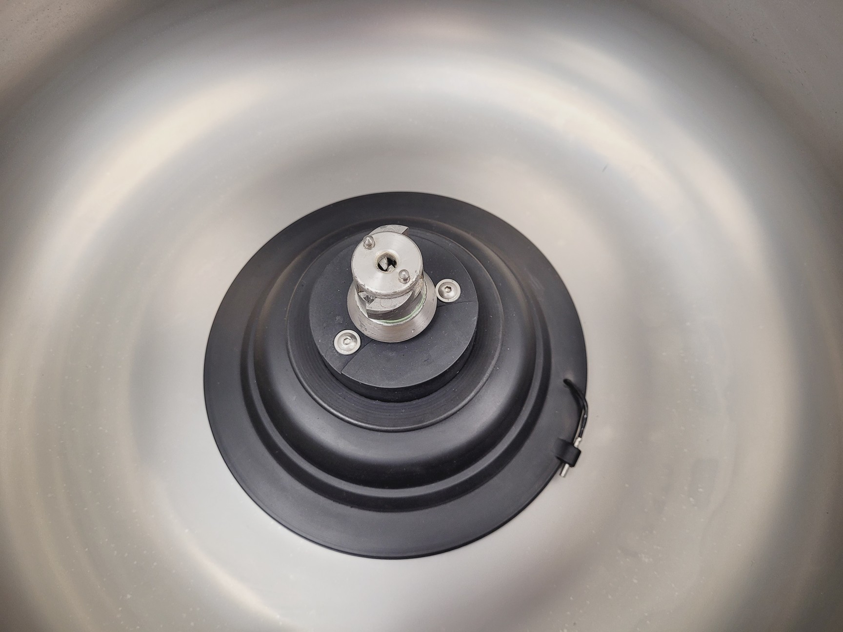 Image of Thermo Scientific Heraeus Megafuge 40R Laboratory Centrifuge Lab