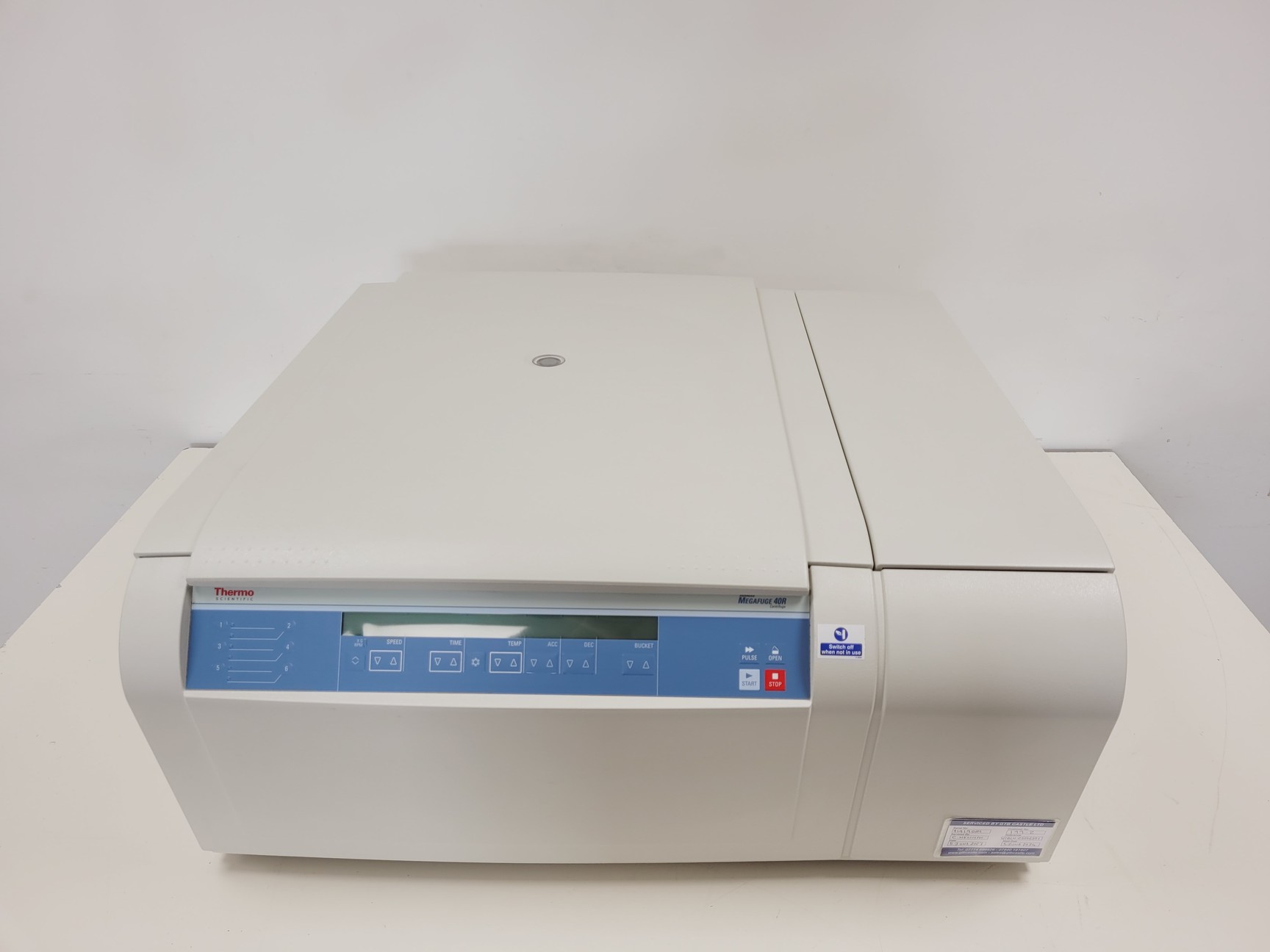 Image of Thermo Scientific Heraeus Megafuge 40R Laboratory Centrifuge Lab