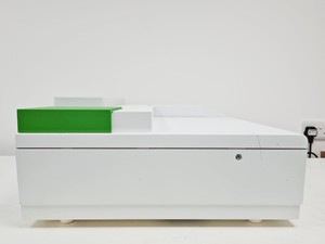 Thumbnail image of Perkin Elmer Lambda 25 UV/VIS Spectrometer System with UV Winlab Software