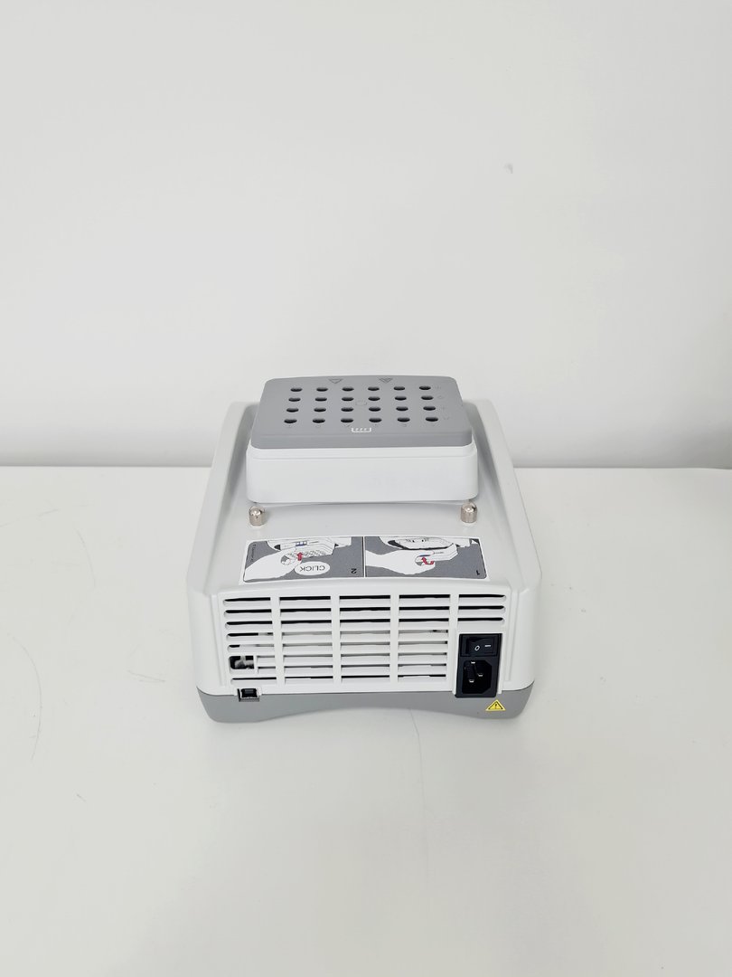 Image of Eppendorf ThermoStat C with ThermoTop and 1.5 mL & 0.5 mL Thermoblocks