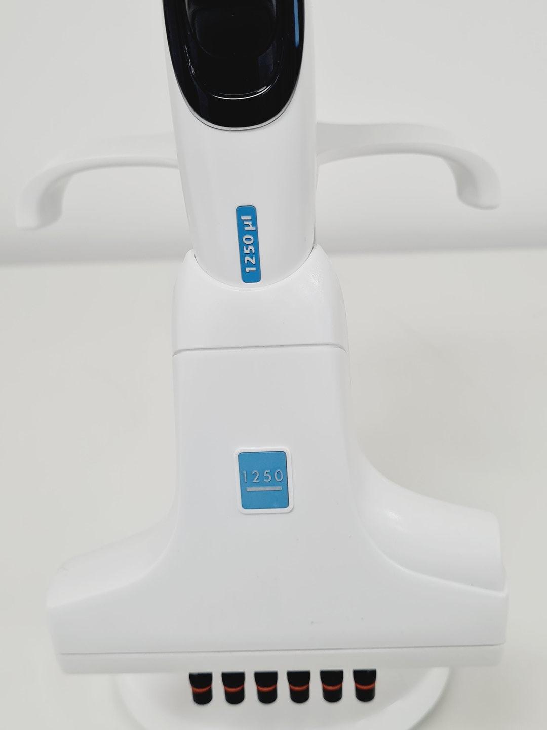 Image of INTEGRA Viaflo Assist Pipetting Robot, Charging Carousel & Set of Pipettes