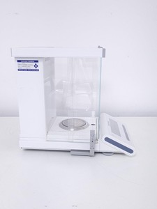 Thumbnail image of Mettler Toledo MS105DU NewClassic MF Precision Scales & P25 Printer Lab