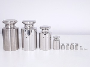 Thumbnail image of 14 x Calibration Weights Mettler Toledo, Sartorius, VWR, Zwiebel, Denver