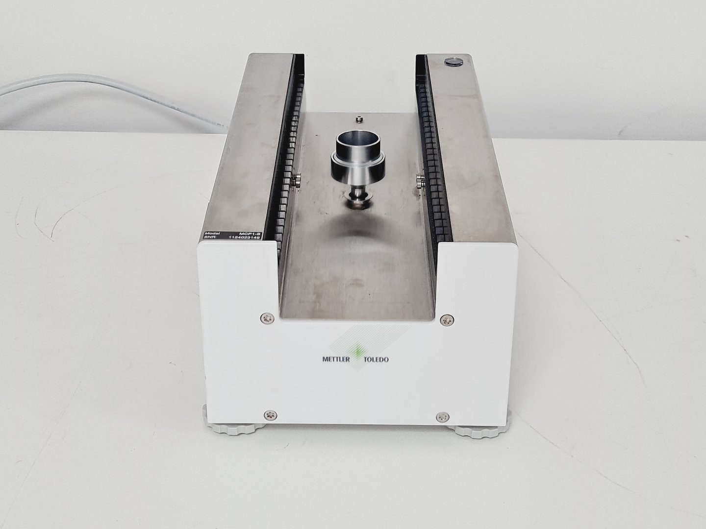Image of Mettler Toledo MCP105 MCP1-S Pipette Calibration Workstation with Accessories 