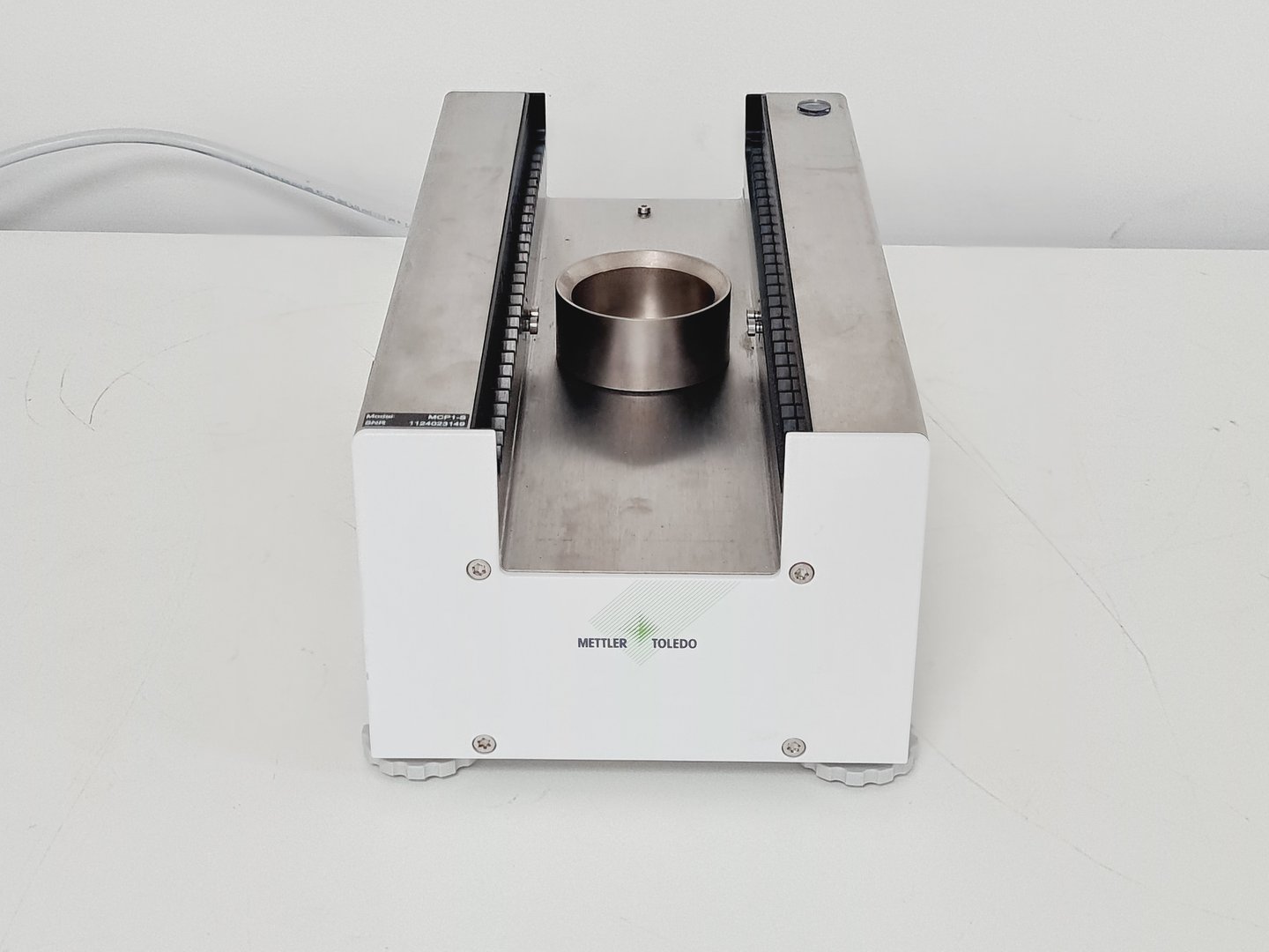 Image of Mettler Toledo MCP105 MCP1-S Pipette Calibration Workstation with Accessories 