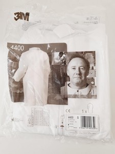Thumbnail image of 605 x 3M Bioclean-D Disposable Lab Coats in Various Sizes (S-XL) 