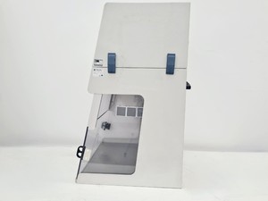 Thumbnail image of Labcaire PCR 6 Workstation Lab