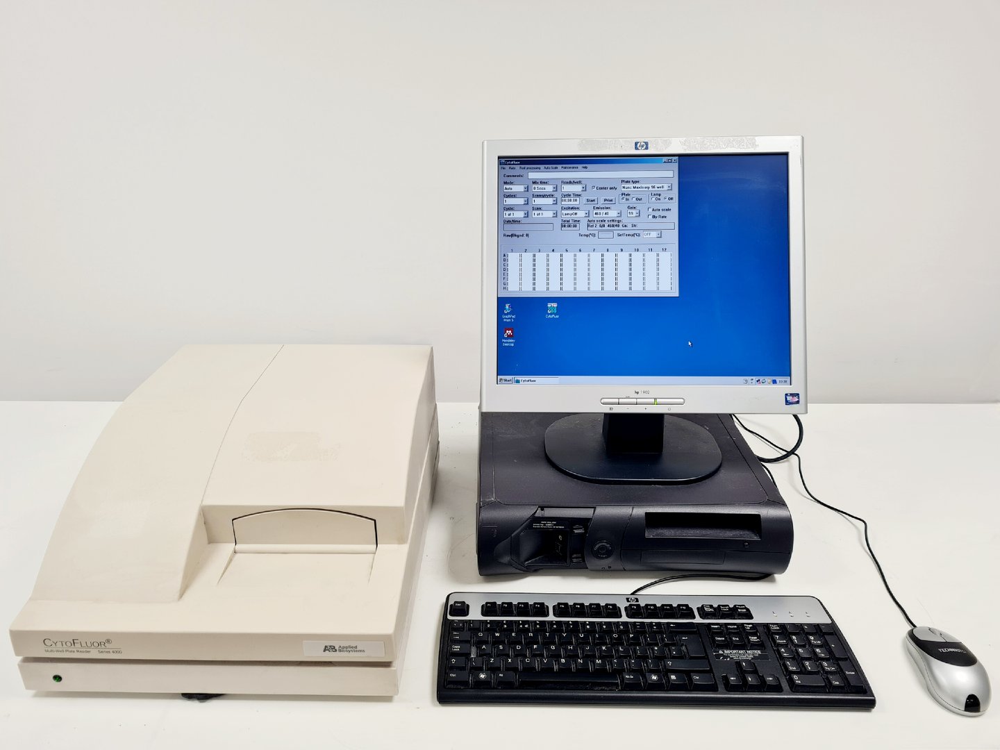 Image of CytoFluor Series 4000 System with CytoFlour & GraphPad Prism 5 Software Faulty