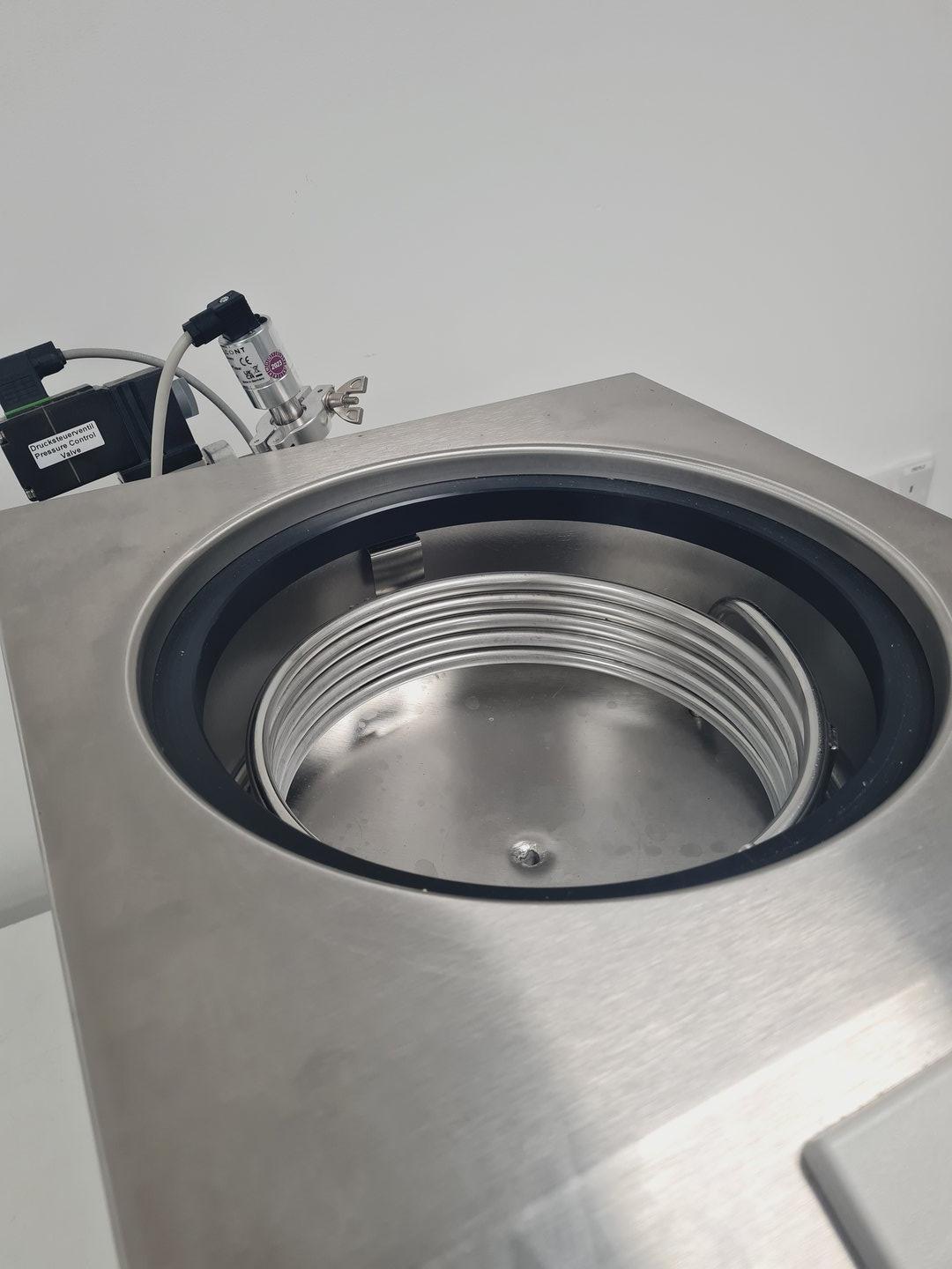 Image of Christ ALPHA 1-4 LD plus Freeze Dryer with Vacuubrand RZ 6 Vacuum Pump
