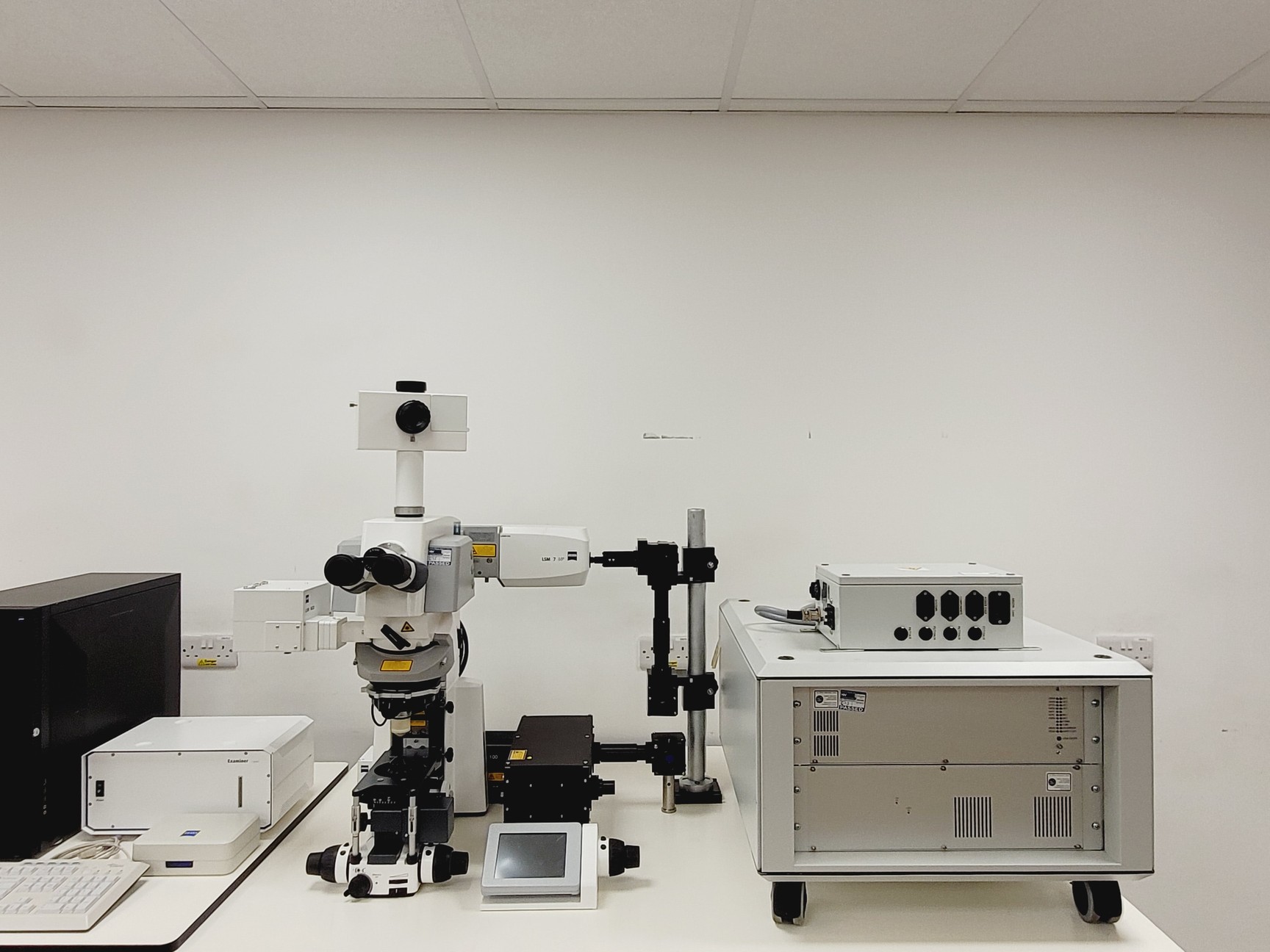 Image of Zeiss Axio Examiner.Z1 Fluorescence Motorised Microscope LSM 7 FaultyMP Imaging