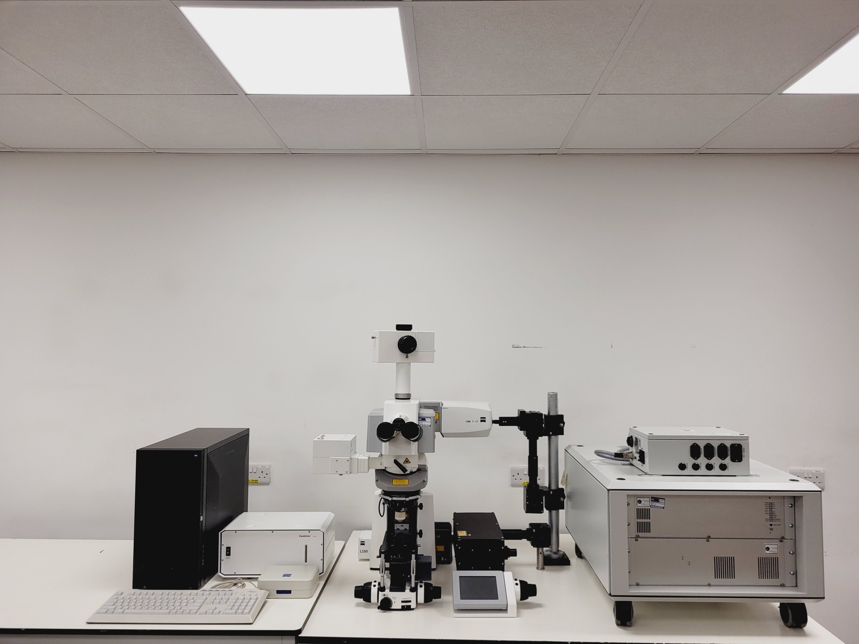 Image of Zeiss Axio Examiner.Z1 Fluorescence Motorised Microscope LSM 7 FaultyMP Imaging