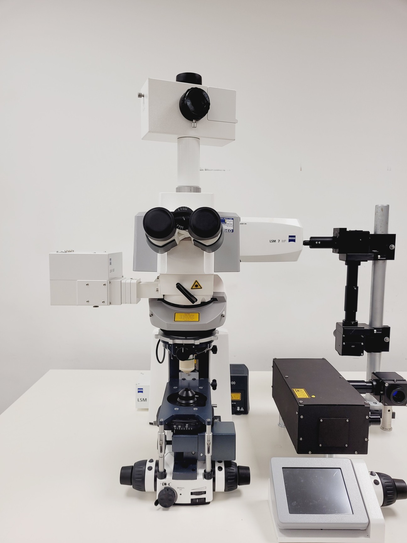 Image of Zeiss Axio Examiner.Z1 Fluorescence Motorised Microscope LSM 7 FaultyMP Imaging