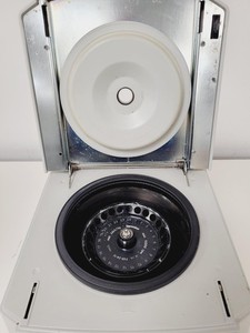 Thumbnail image of Eppendorf Benchtop Refrigerated Centrifuge 5415 R with Rotor Lab Spares/Repairs