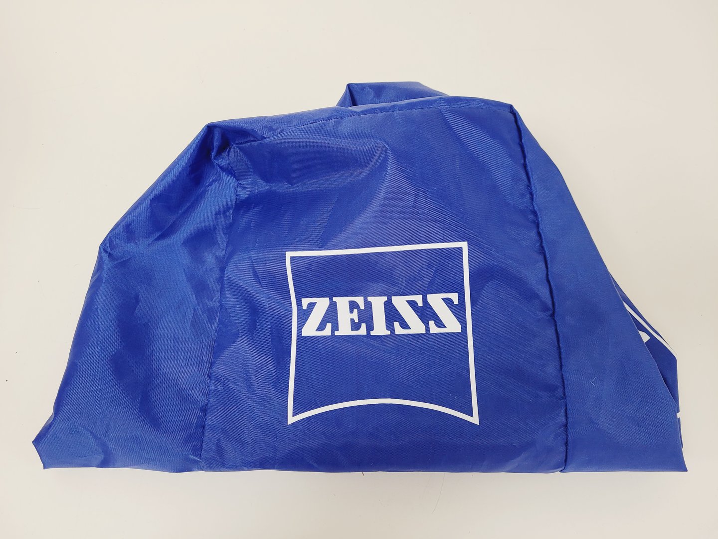 Image of Zeiss SteREO Discovery.V8 w/  CRI90 Cold Light Source, PC & Software Lab
