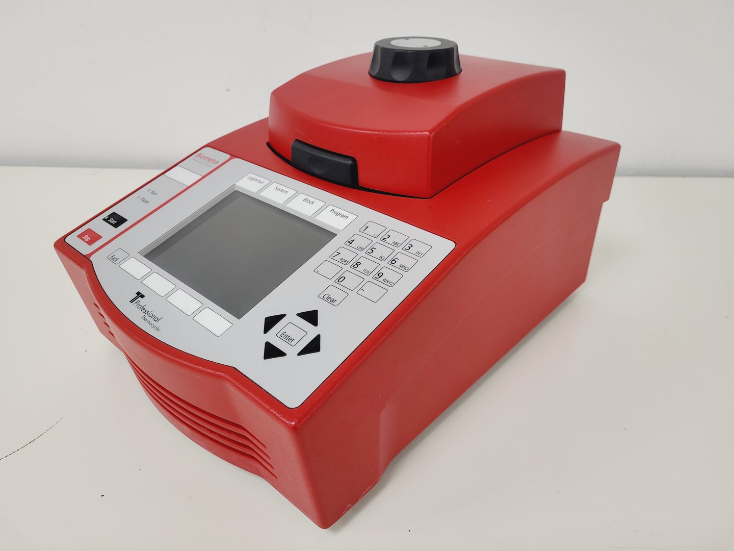 Image of Biometra TProfessional BASIC 96 Gradient Thermocycler Thermal Cycler Lab