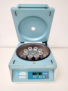 Thumbnail image of Hettich Zentrifugen Rotofix 32A Centrifuge with 5000rpm 1617 Rotor Lab