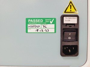 Thumbnail image of Hettich Zentrifugen Rotofix 32A Centrifuge with 5000rpm 1617 Rotor Lab