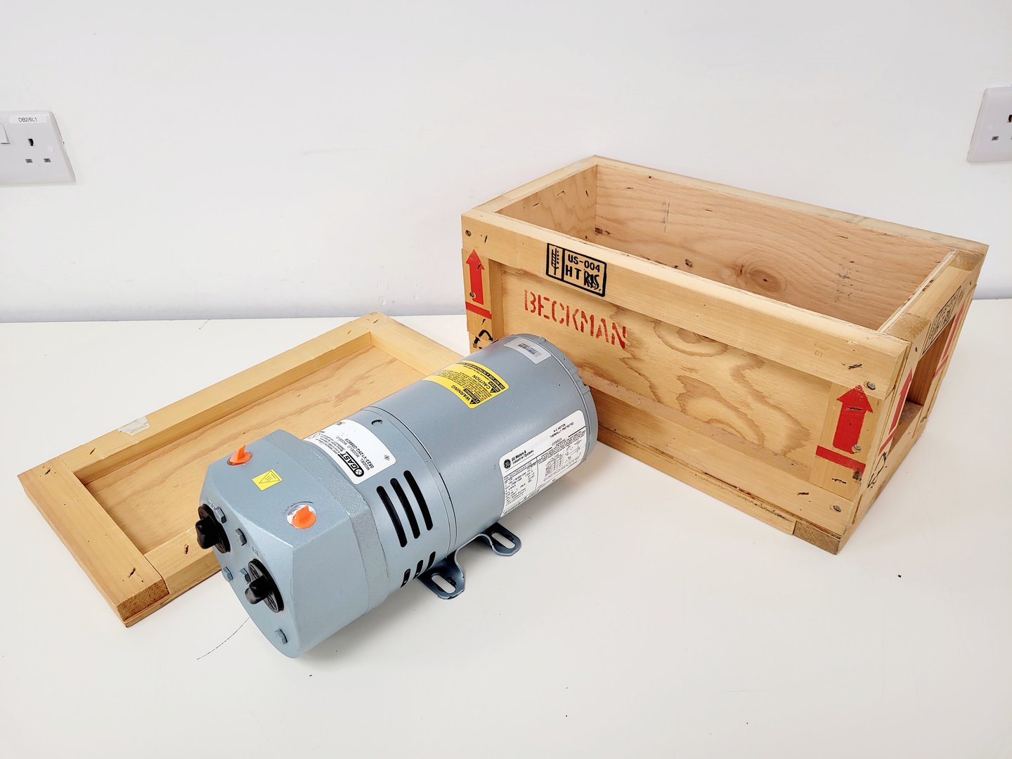 Image of Gast Vacuum Pump Model 0523-V125Q-G588DX