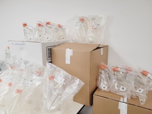 Thumbnail image of Pallet of Corning Assorted Plastic Erlenmeyer Flasks  43114 431433 Mixed Sizes 