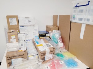 Thumbnail image of Pallet of Assorted Plastic and Glass Consumables - Fisherbrand - Corning - Lonza