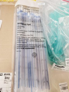 Thumbnail image of Pallet of Assorted Plastic and Glass Consumables - Fisherbrand - Corning - Lonza