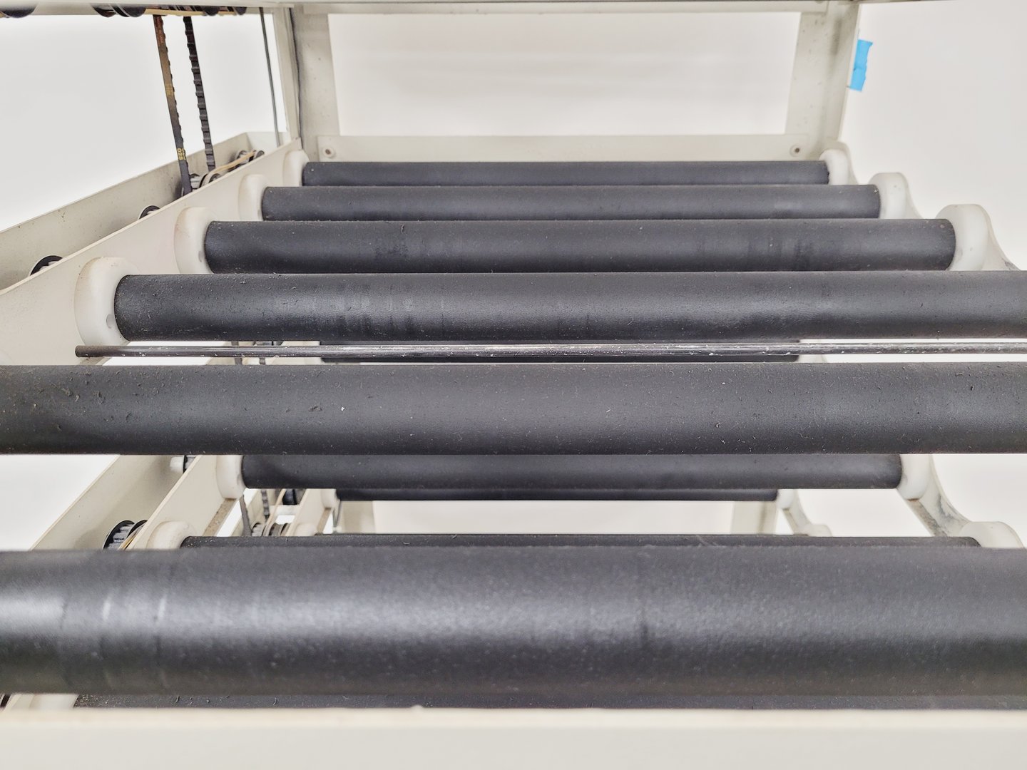 Image of Wheaton 348885-D Deck R2P WX 9 DK Roller Lab Spares/Repairs