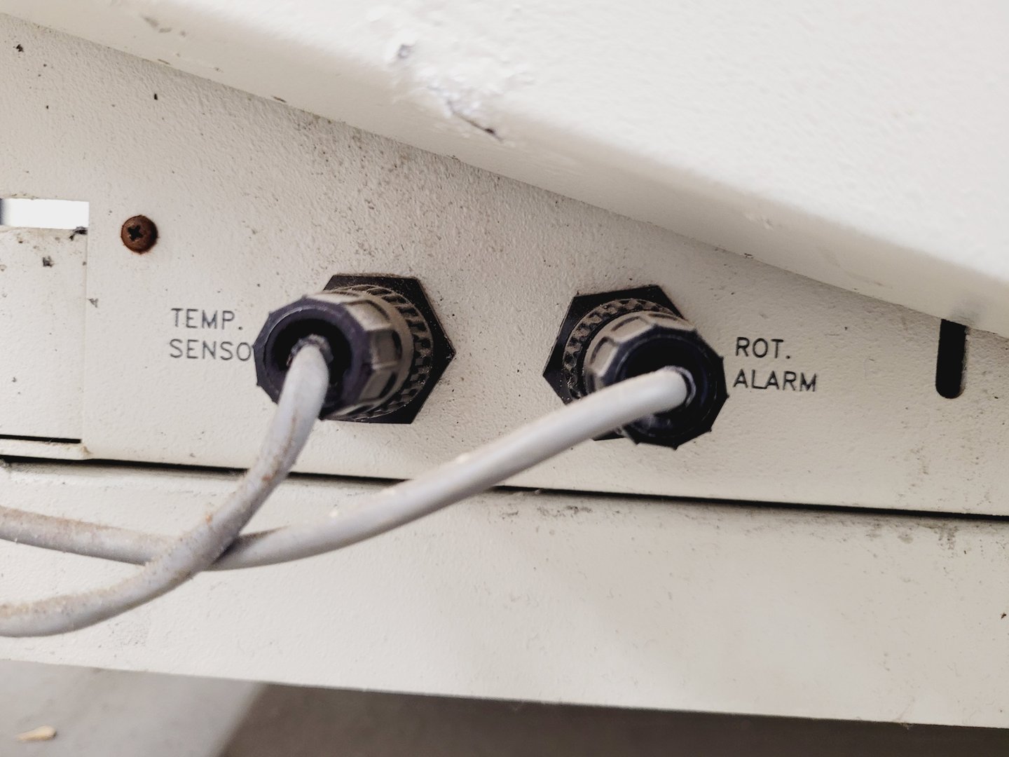 Image of Wheaton 348885-D Deck R2P WX 9 DK Roller Lab Spares/Repairs