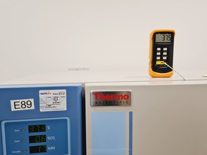 Thumbnail image of Thermo Scientific 3311 Forma Steri-Cult Co2 Incubator Lab