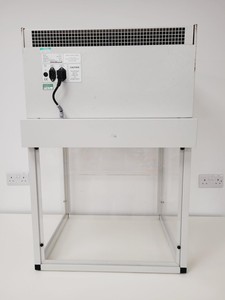 Thumbnail image of Labcaire VLF 6 Clean Air Vertical Laminar Flow Cabinet Lab