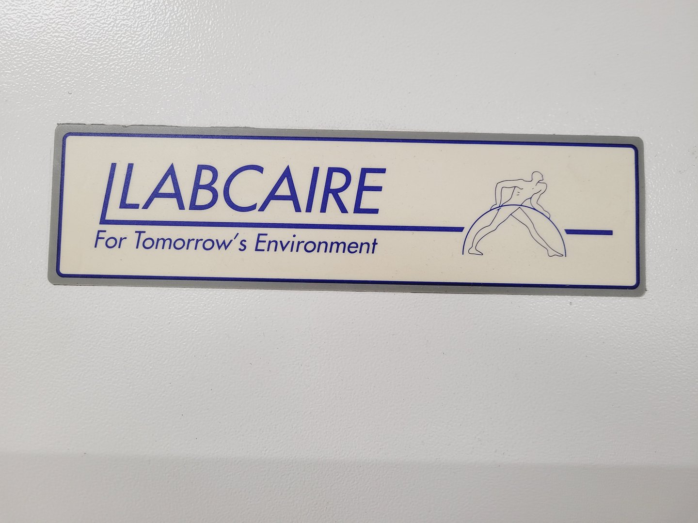 Image of Labcaire VLF 6 Clean Air Vertical Laminar Flow Cabinet Lab