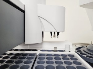 Thumbnail image of Agilent 7890A Gas Chromatograph with 7693 Autosampler Lab