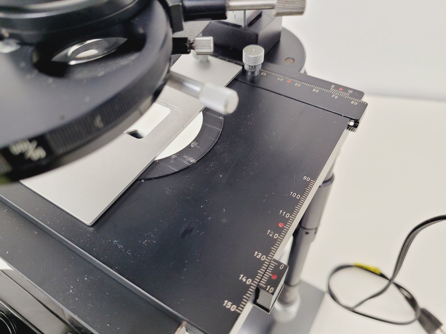 Image of Wild Heerbrugg M40A Inverted Microscope 4/0.10, 10/0.25 Ph, 20/0.25 Ph, 40/0.25