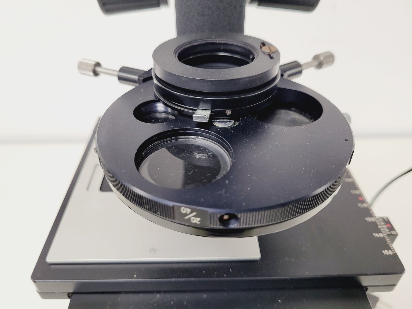 Image of Wild Heerbrugg M40A Inverted Microscope 4/0.10, 10/0.25 Ph, 20/0.25 Ph, 40/0.25