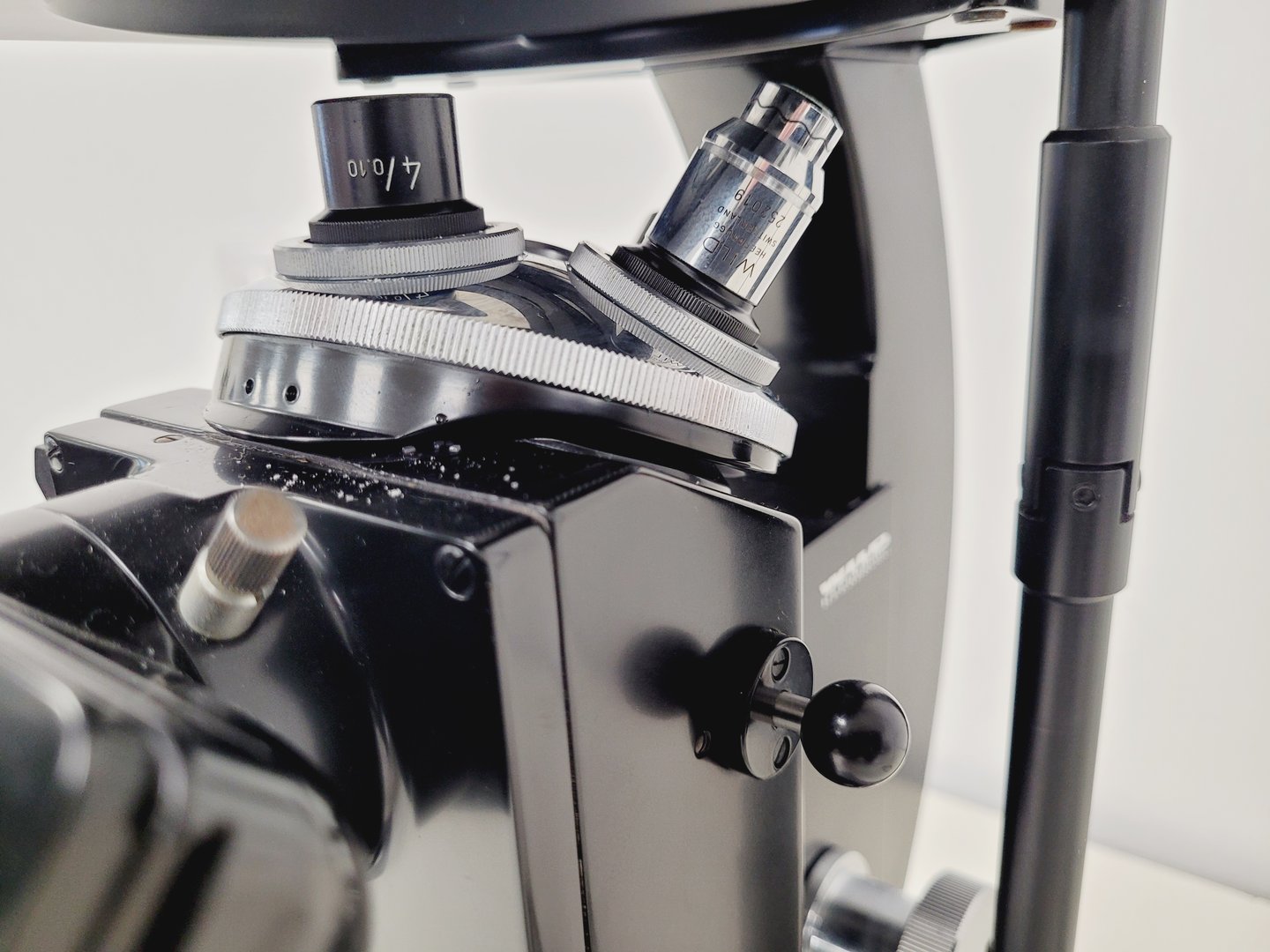 Image of Wild Heerbrugg M40A Inverted Microscope 4/0.10, 10/0.25 Ph, 20/0.25 Ph, 40/0.25