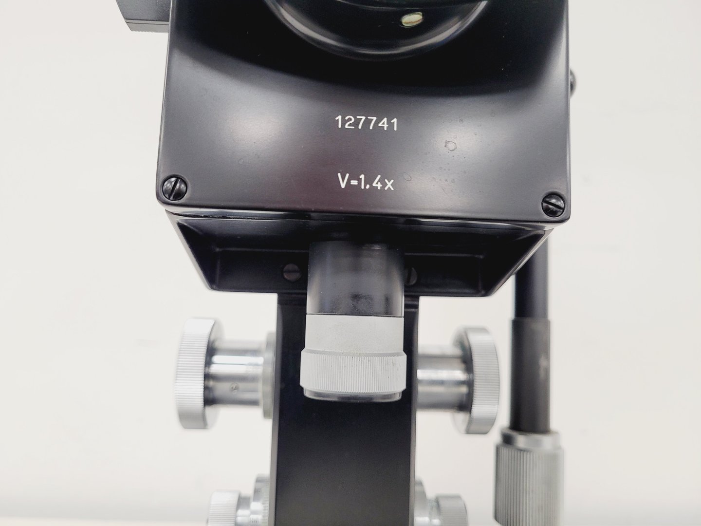 Image of Wild Heerbrugg M40A Inverted Microscope 4/0.10, 10/0.25 Ph, 20/0.25 Ph, 40/0.25