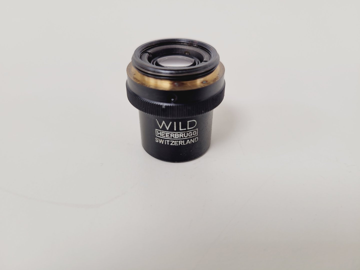 Image of Wild Heerbrugg M40A Inverted Microscope 4/0.10, 10/0.25 Ph, 20/0.25 Ph, 40/0.25