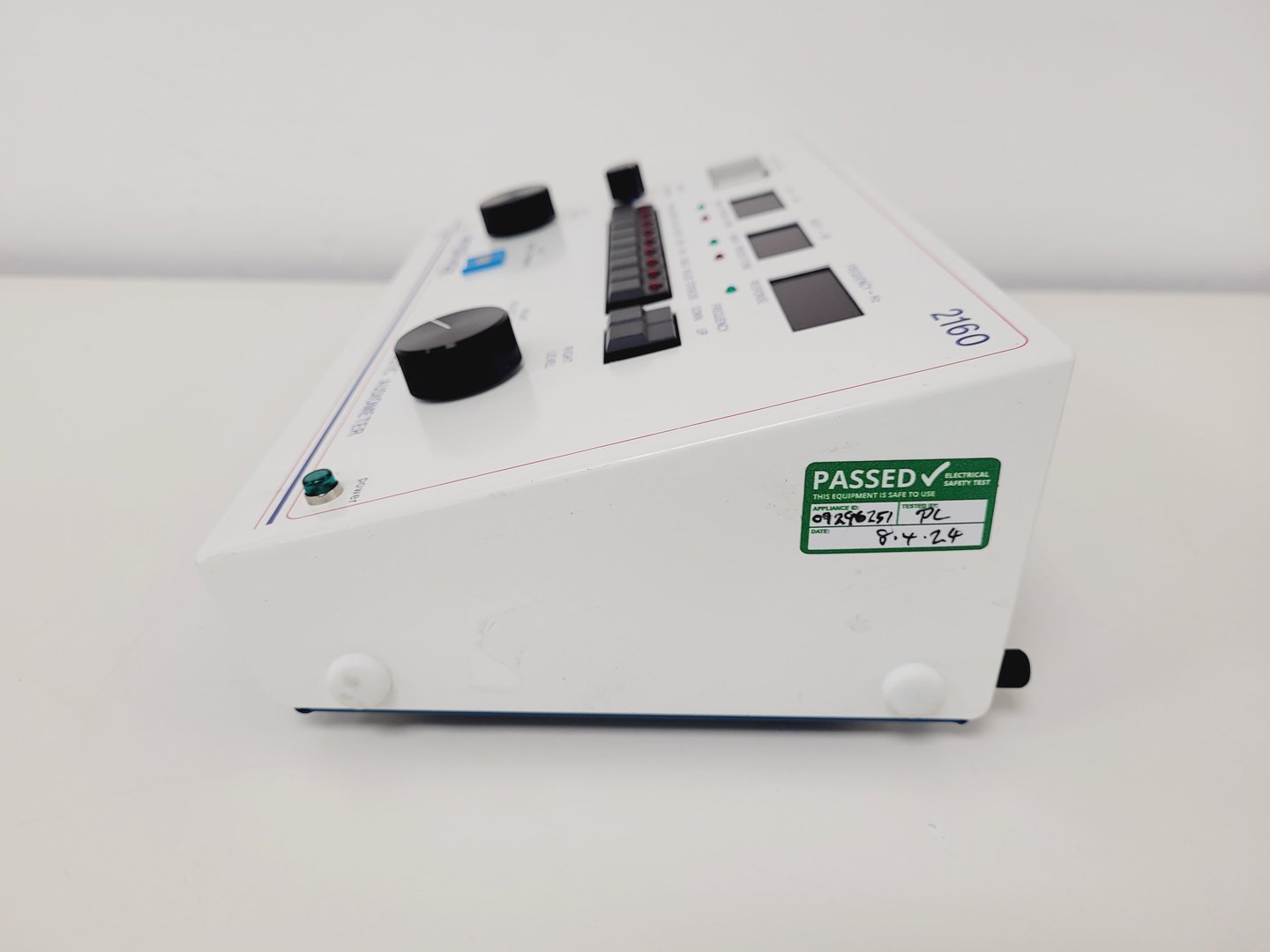 Image of Amplivox Model 2160 Audiometer Hearing Tester