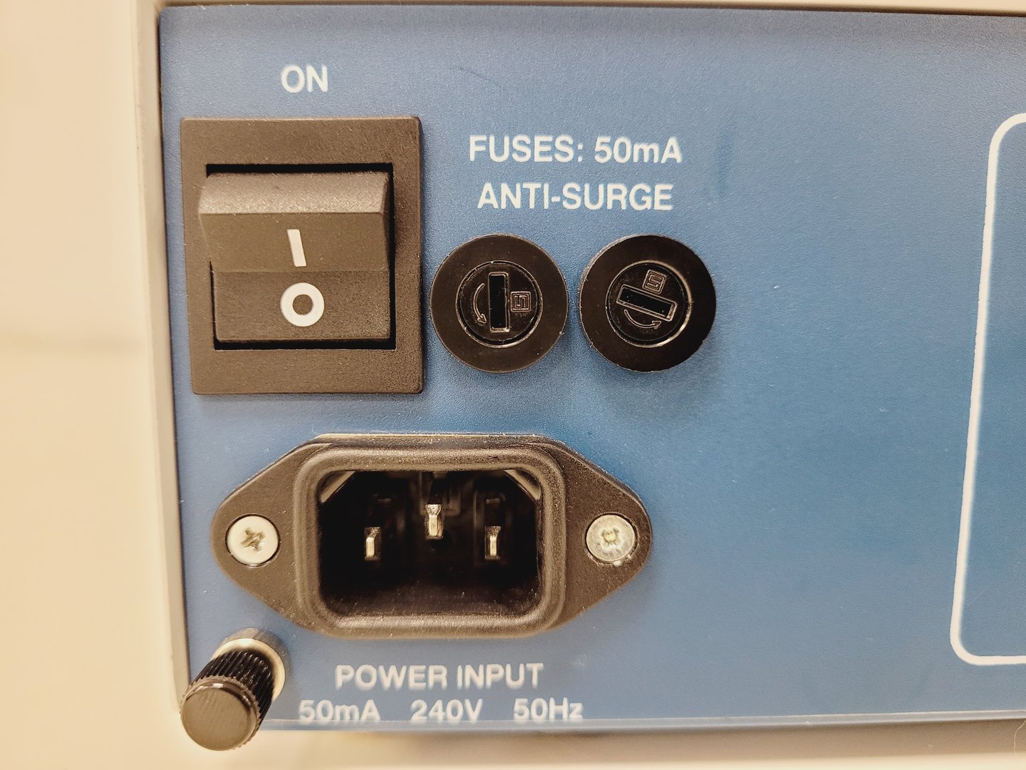 Image of Amplivox Model 2160 Audiometer Hearing Tester