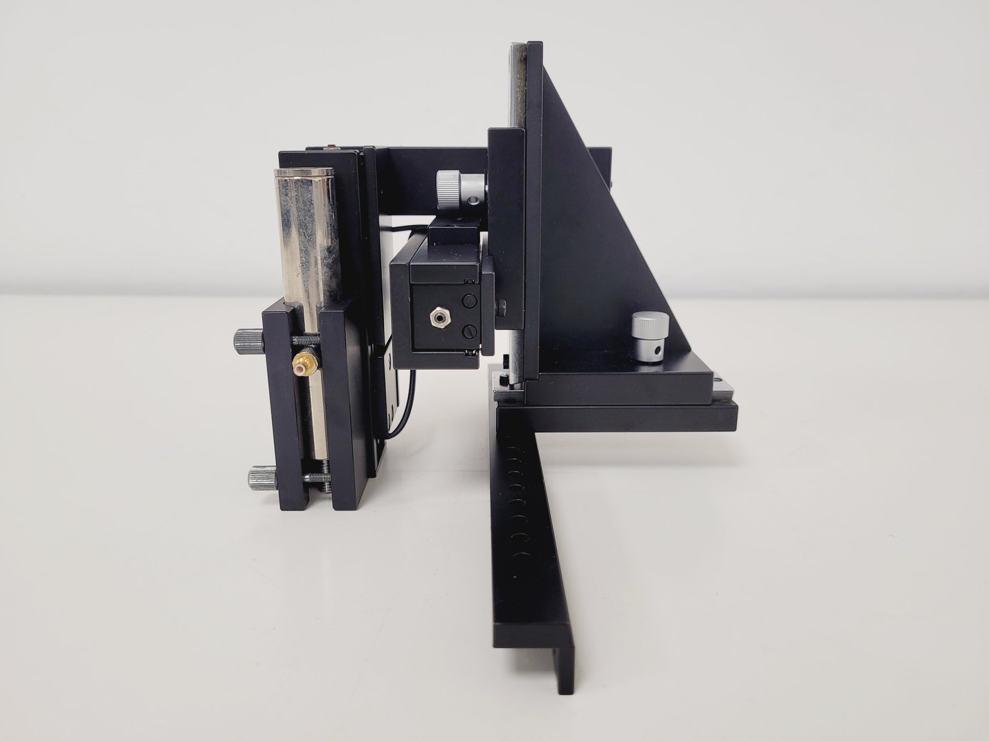 Image of World Precision Instruments MPM-10 Piezo Translator and Micromanipulator Lab