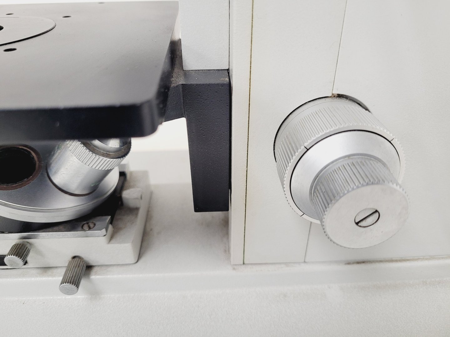 Image of Leitz Diavert Inverted Microscope w/ 3 x Objectives Lab