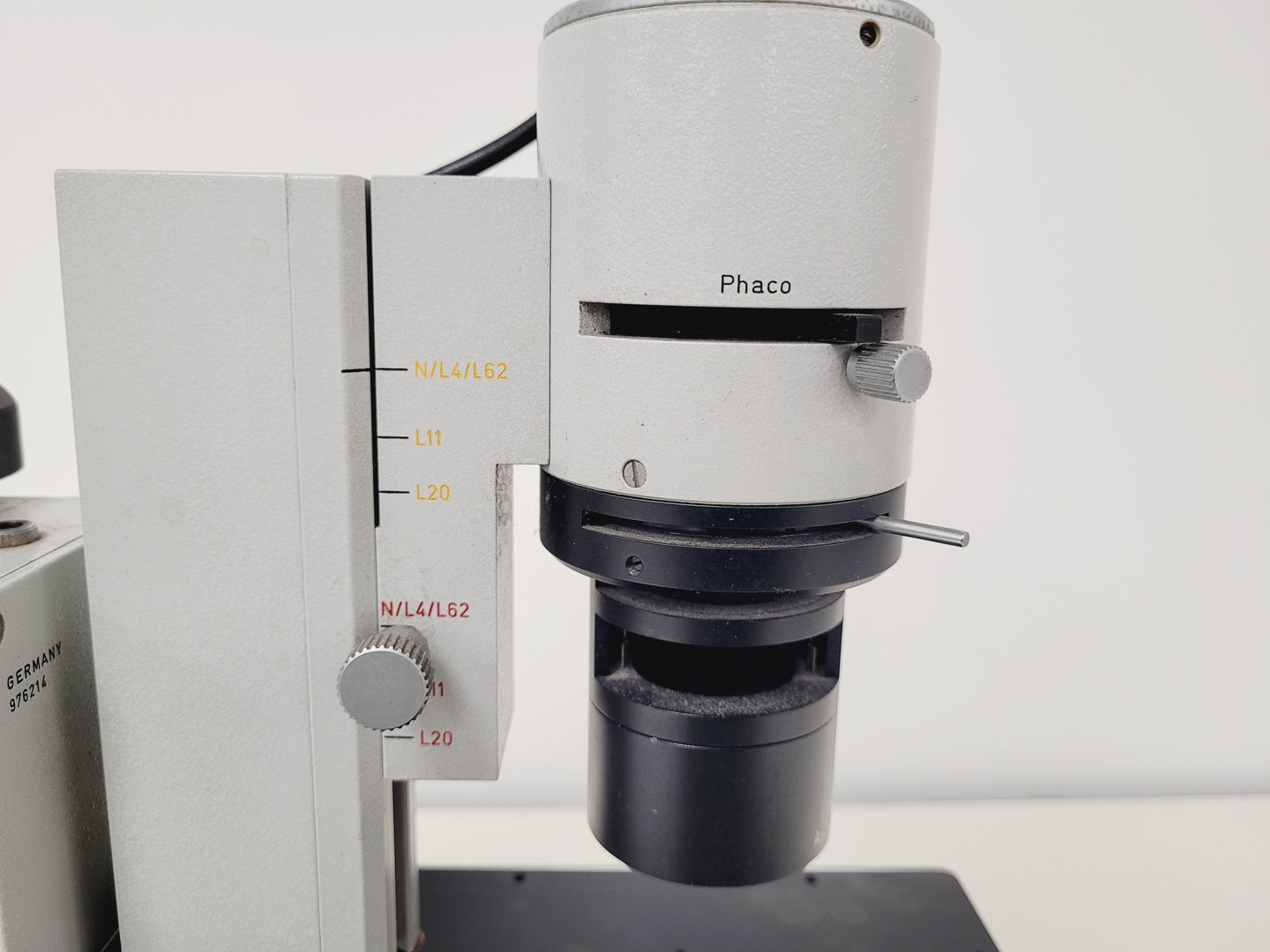 Image of Leitz Diavert Inverted Microscope w/ 3 x Objectives Lab