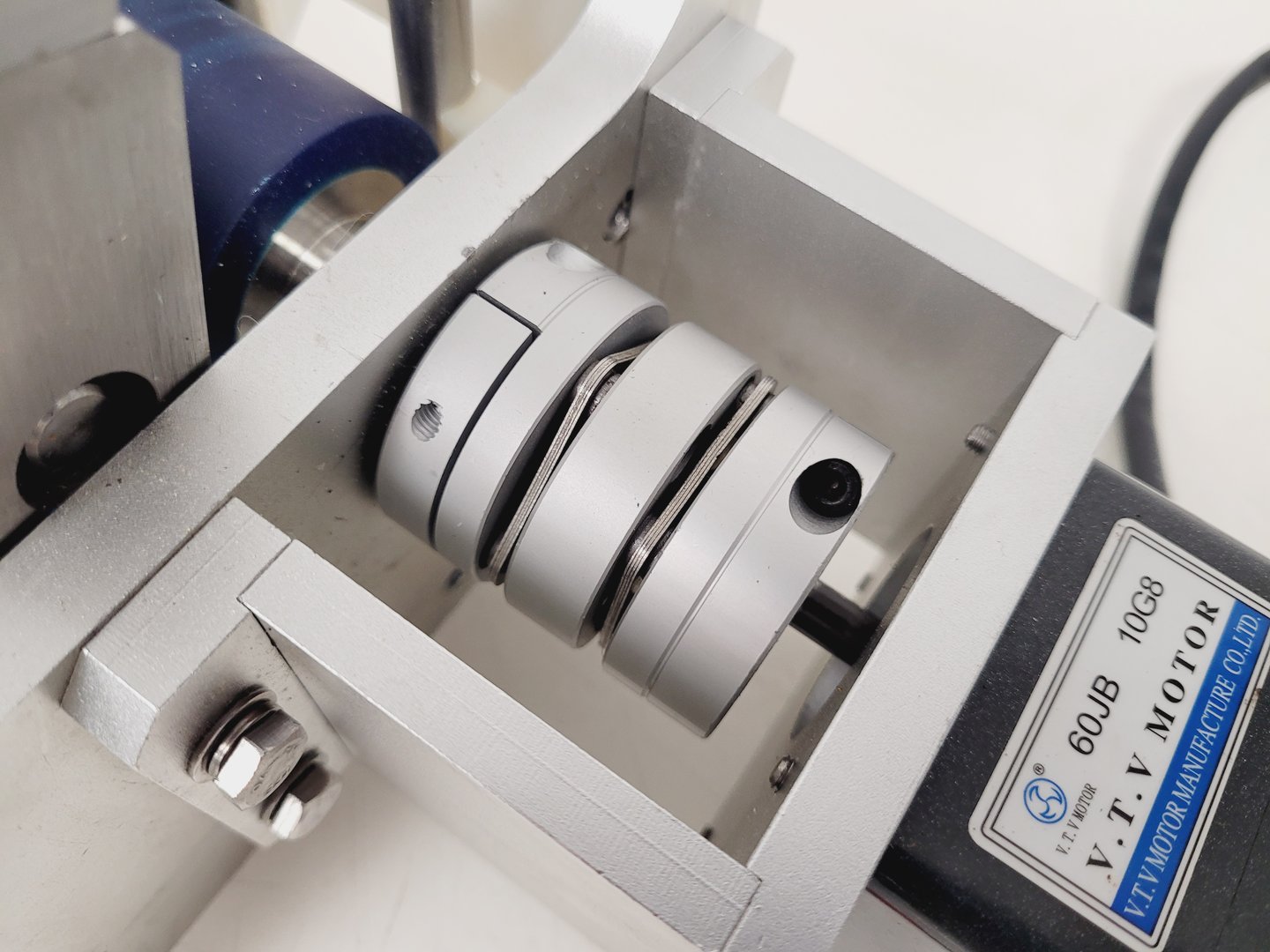 Image of Wiselive Laboratory Wisemini Sorbent Packet Dispenser Reel Cabinet - Automation