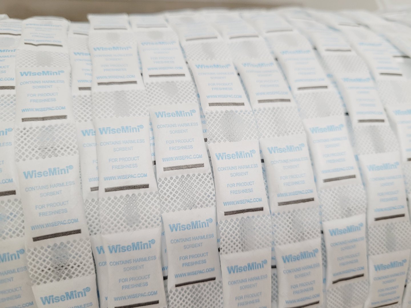 Image of Wiselive Laboratory Wisemini Sorbent Packet Dispenser Reel Cabinet - Automation