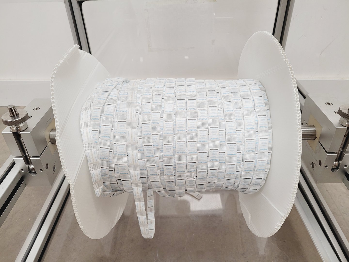 Image of Wiselive Laboratory Wisemini Sorbent Packet Dispenser Reel Cabinet - Automation