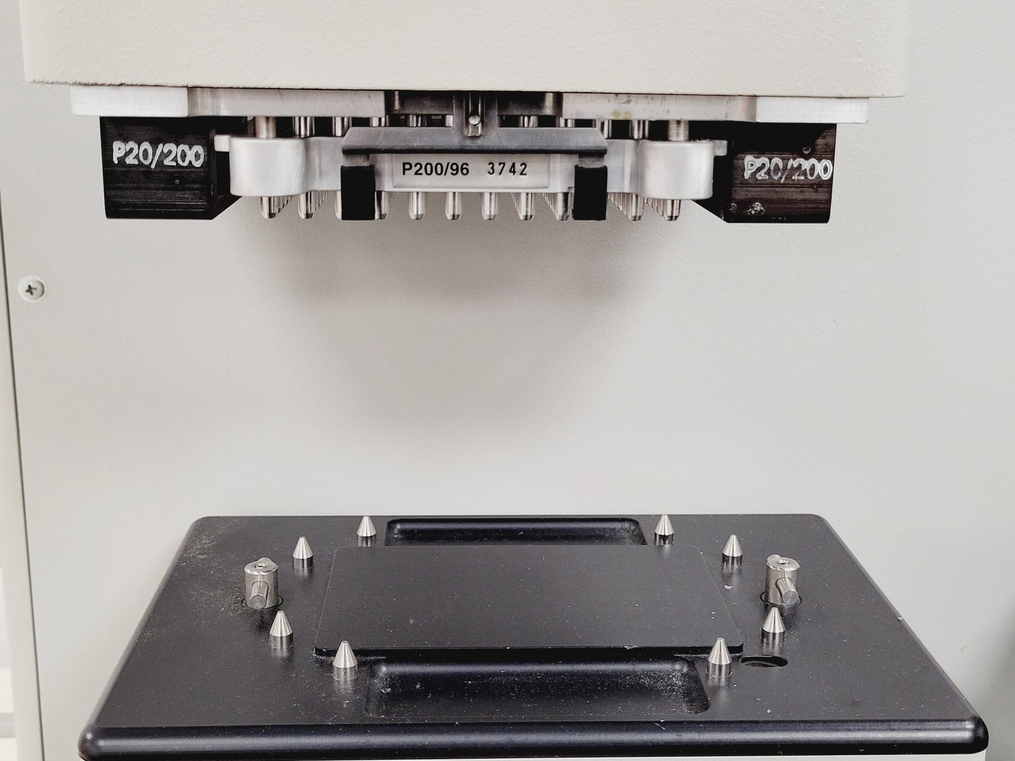 Image of Beckman Coulter Biomek FXP Laboratory Automation Workstation Lab