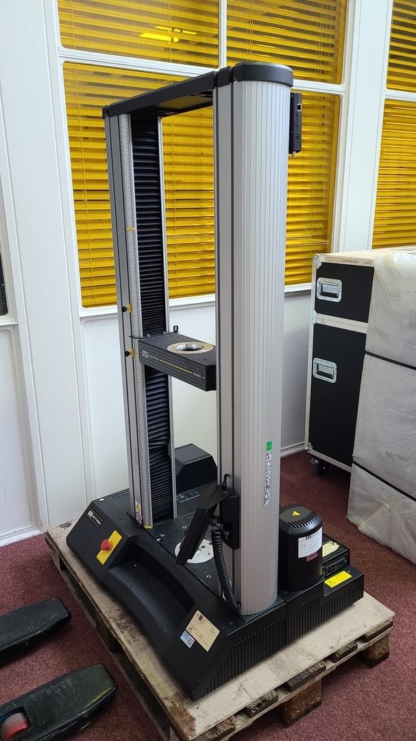 Image of Instron 5566
