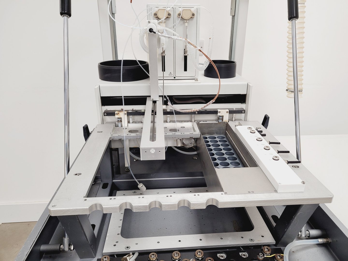 Image of Chemspeed ASW 2000 Automated Synthesis Workstation Lab